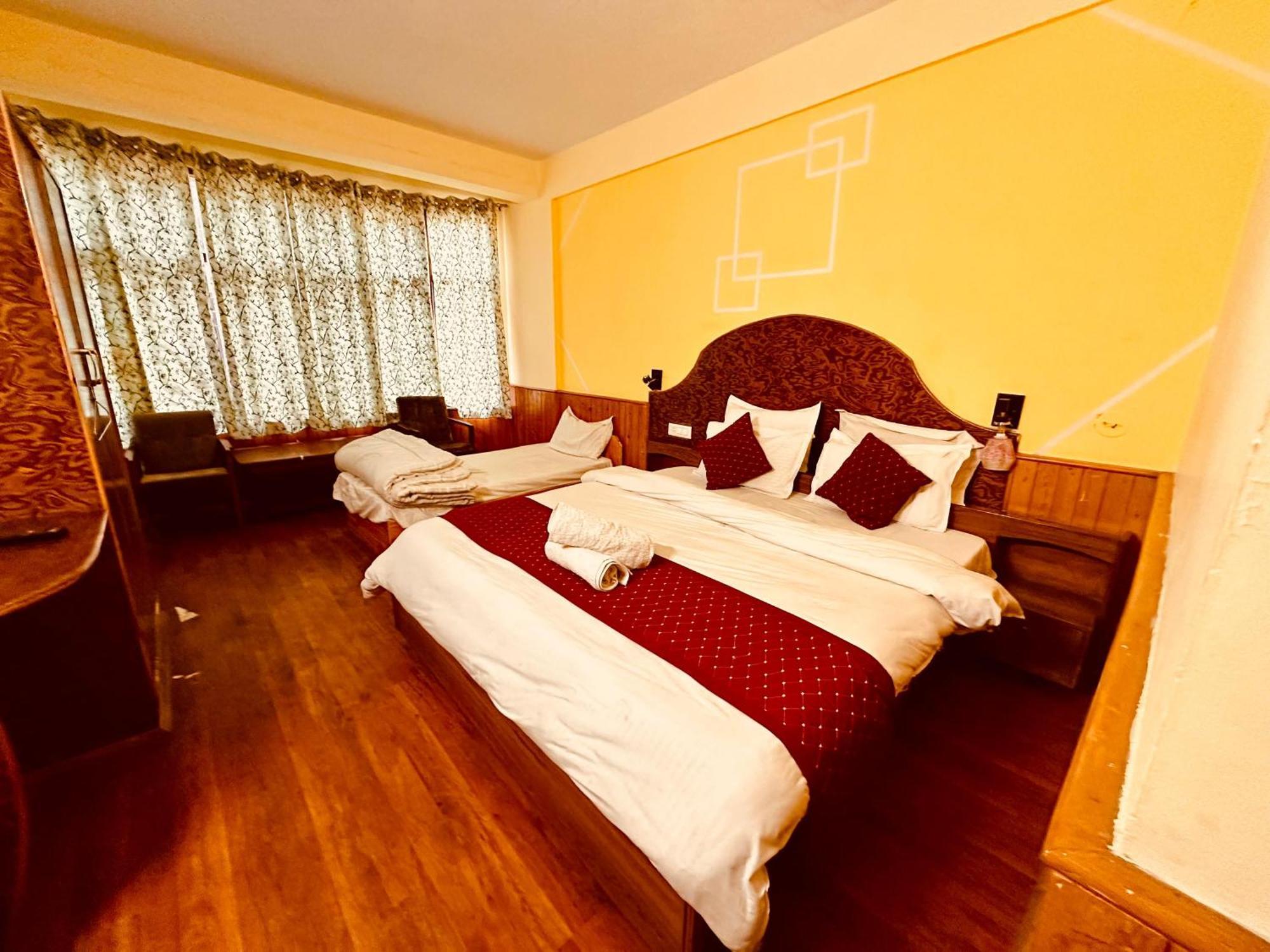 Hotel D Kanchan Manali Extérieur photo